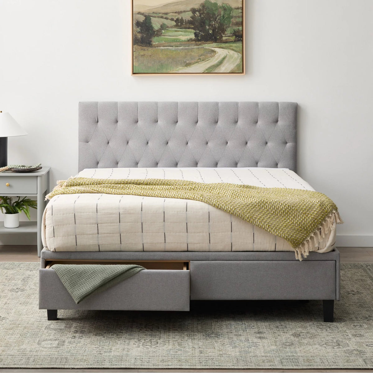 Queen Upholstered Platform Bed with Drawers K183181