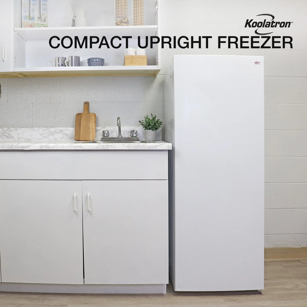 White 7.0 cu ft Upright Freezer L34514