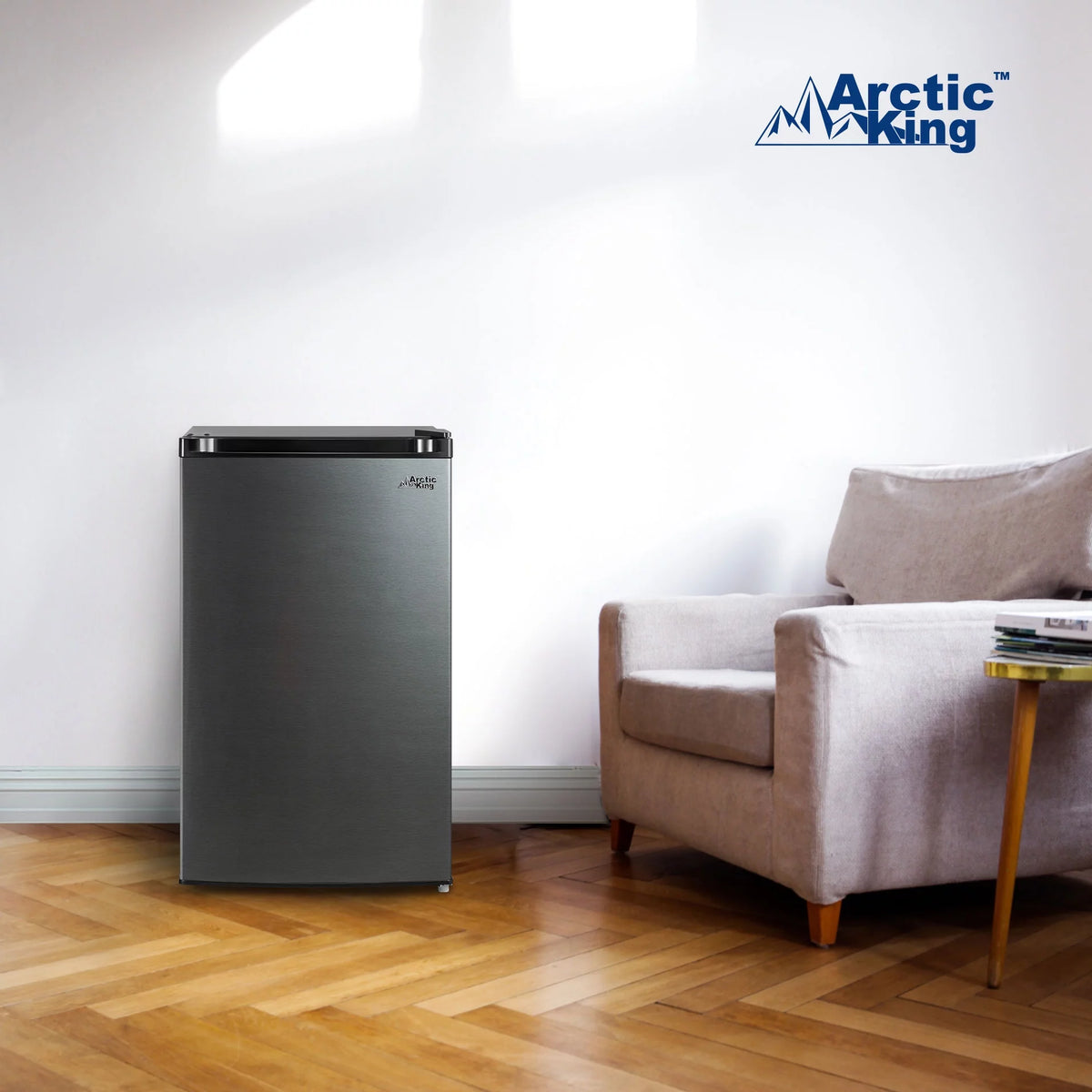 4.4 Cu ft Black Stainless Steel Look Mini Fridge U137
