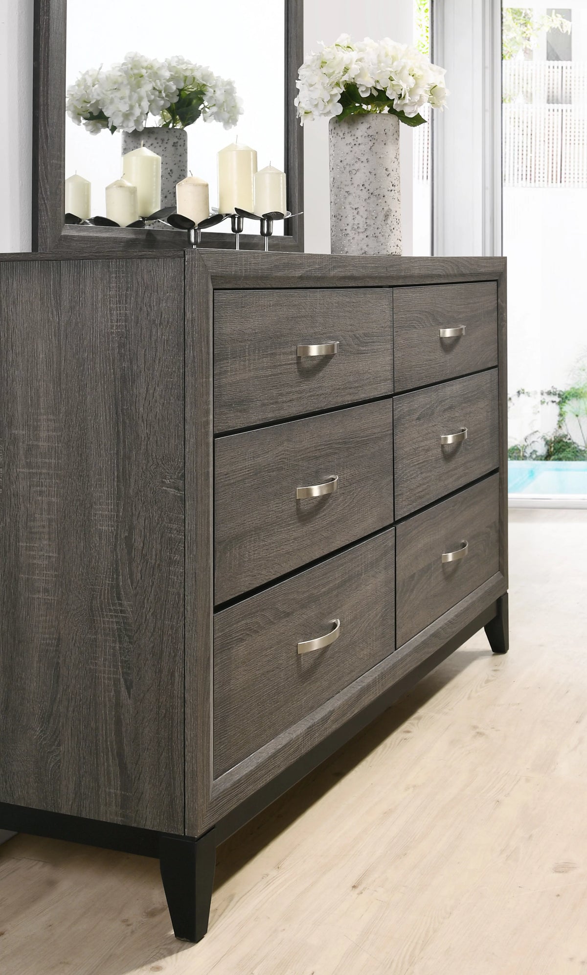 King Size Wood Bedroom Set with Bed Dresser Mirror Nightstand Chest A225856