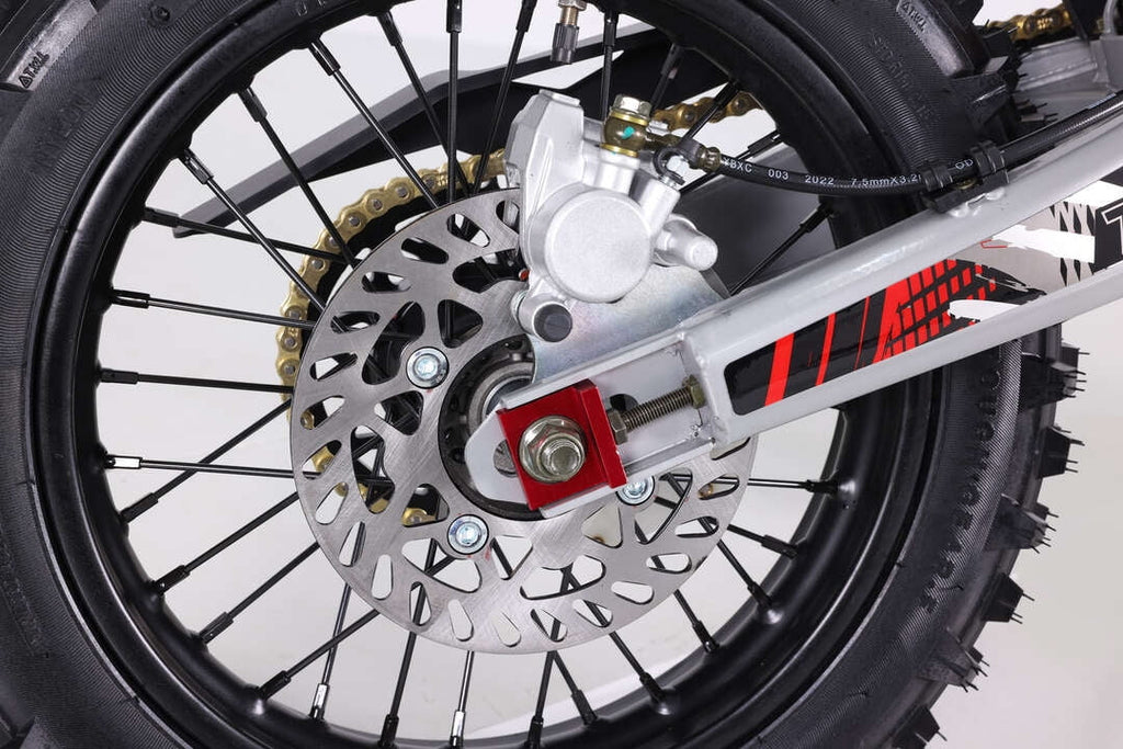 Black 140cc Off Road Dirt Bike B9304