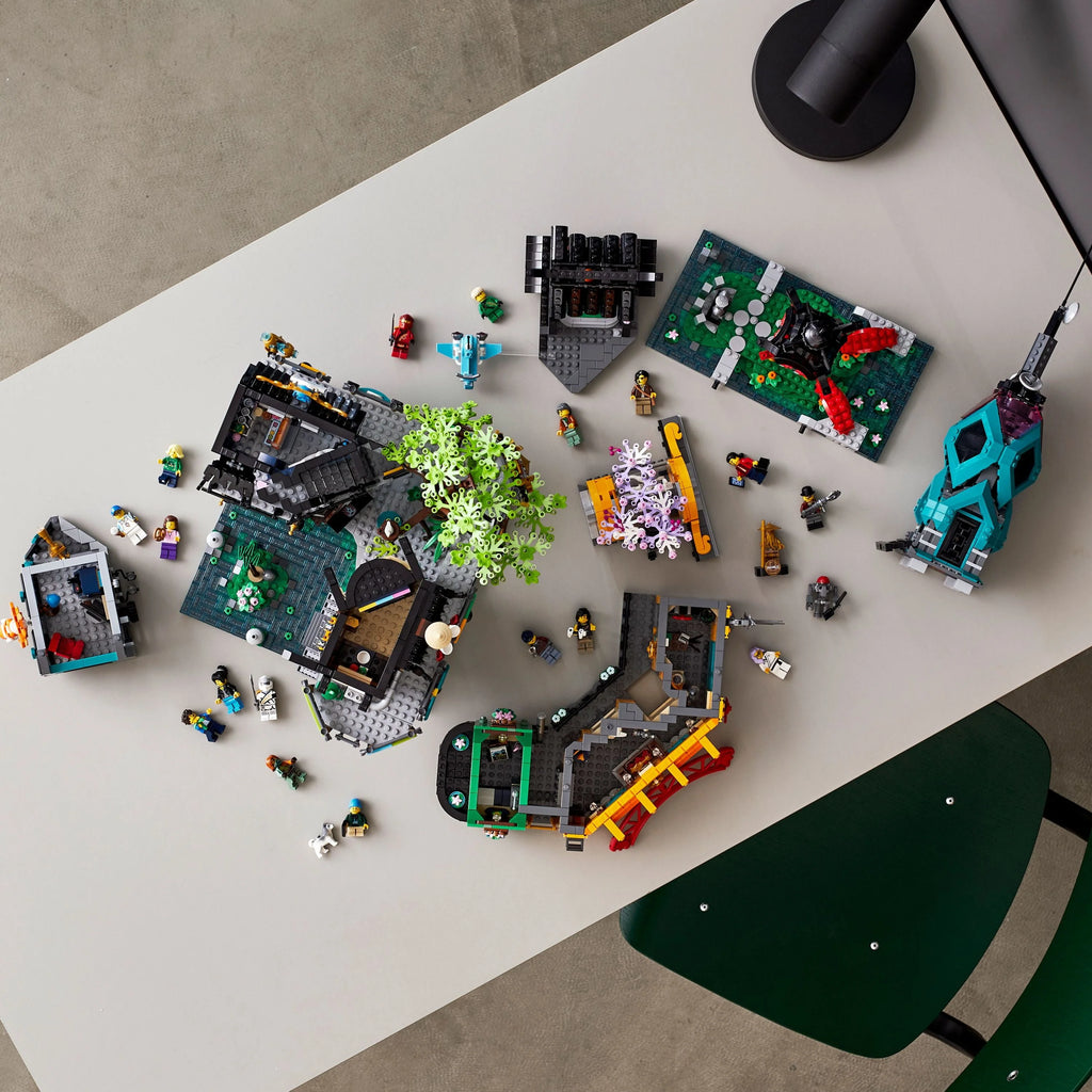 Building Toy with 19 Minifigures (5,685 Pieces) F4845
