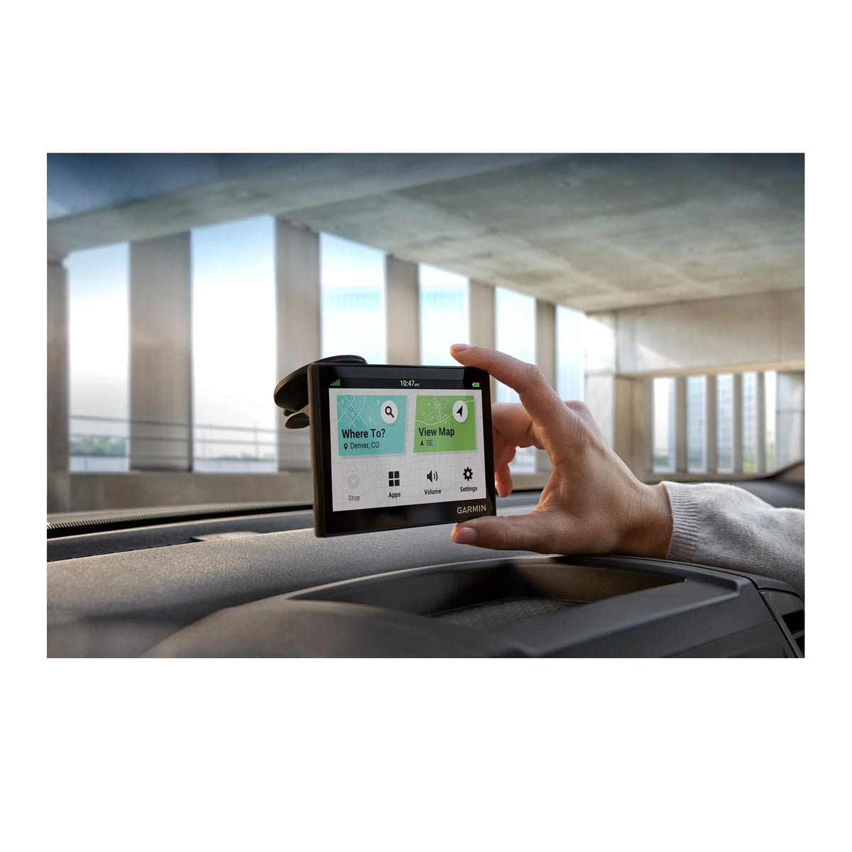 GPS Navigator with 2-Port Car Charger F943039