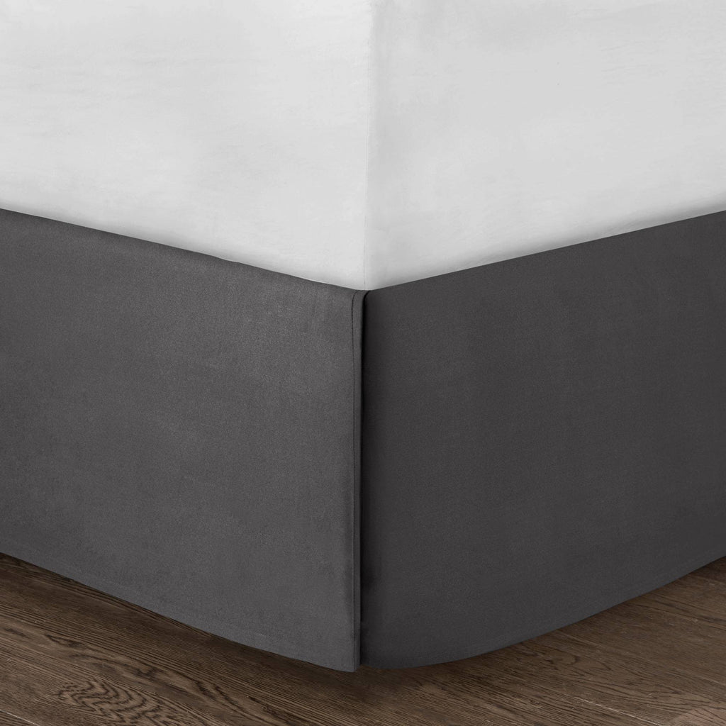 Full White/ Charcoal Reversible Complete Bedding Set with Cotton Sheet S81205