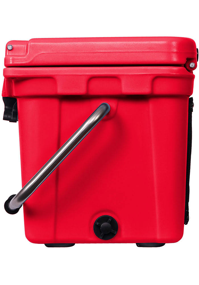 Red 20-Quart Hard-Sided Cooler Q3437
