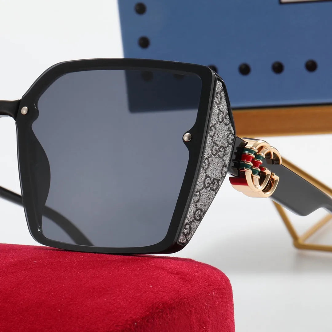 Green and Red Polarized Sunglasses G4100