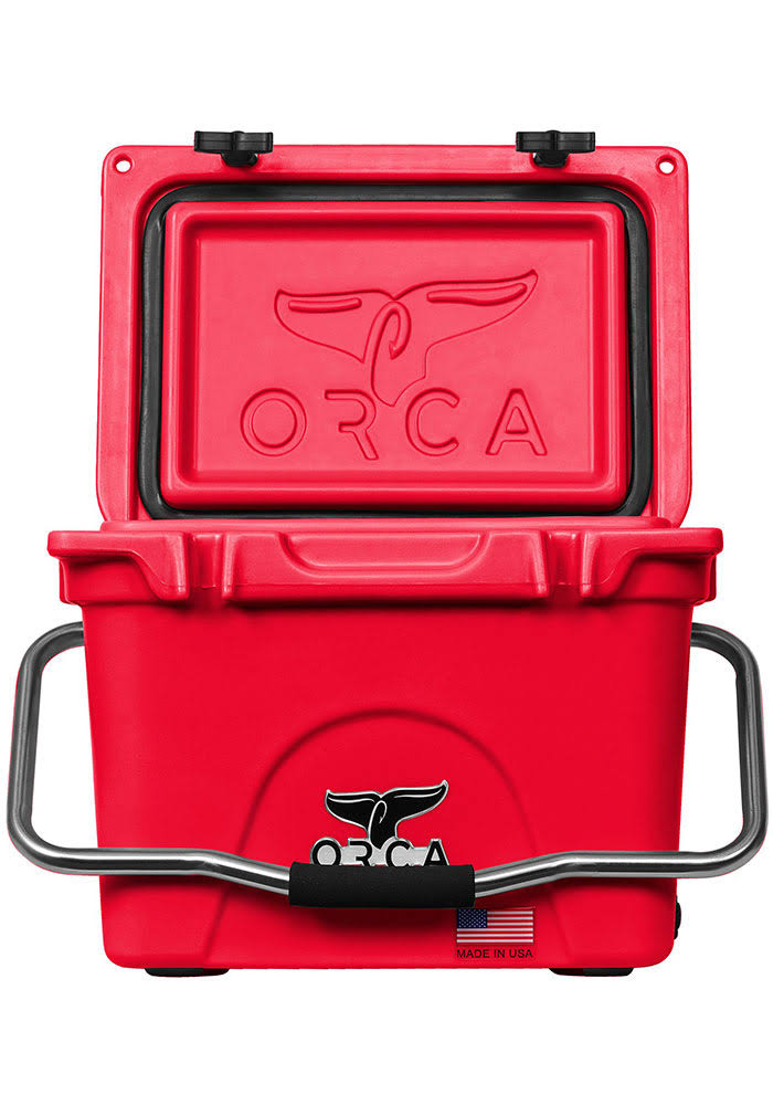 Red 20-Quart Hard-Sided Cooler Q3437