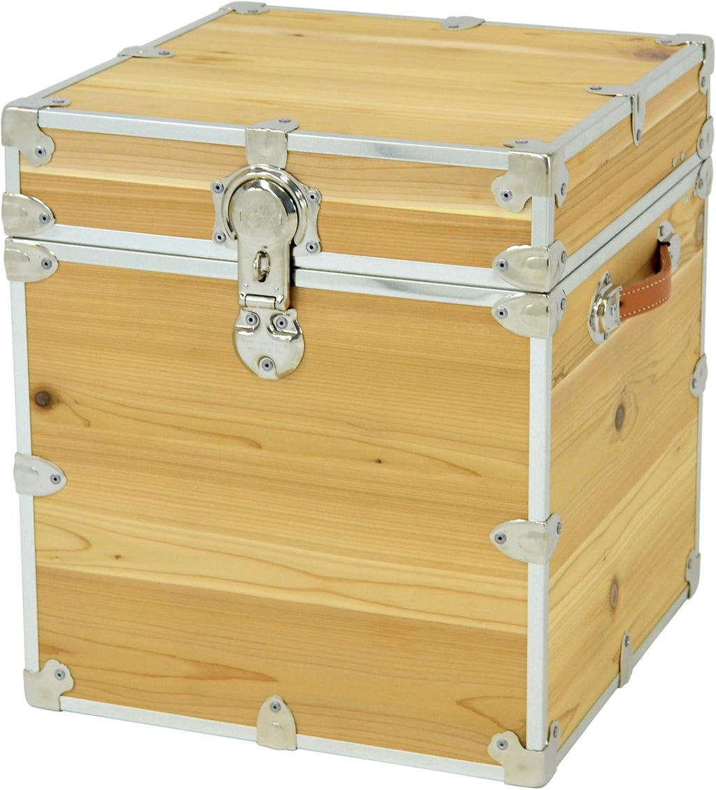 Western Red Knotty Cedar Cube Trunk W920