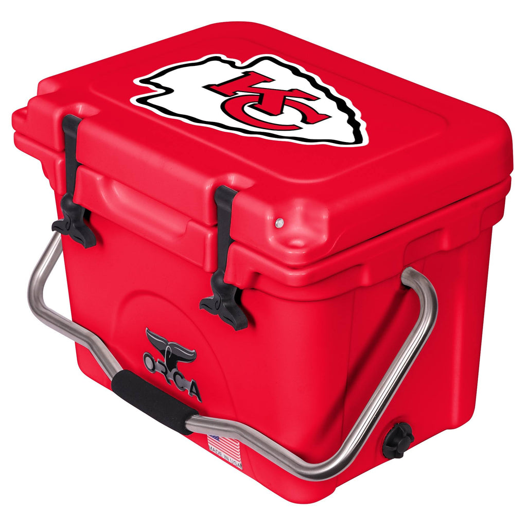 Red 20-Quart Hard-Sided Cooler Q3437